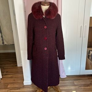 Beautiful burgundy mob wife coat with fur lined collar